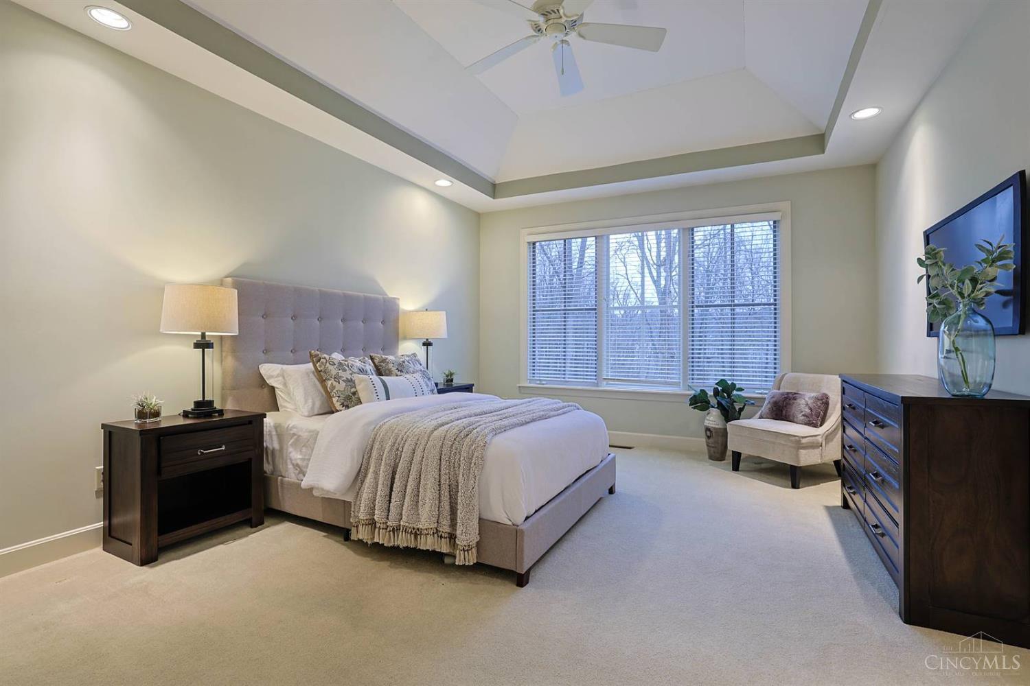 7365 Drake Road Cincinnati, OH 45243 - Photo 21 of 49 Primary Bedroom