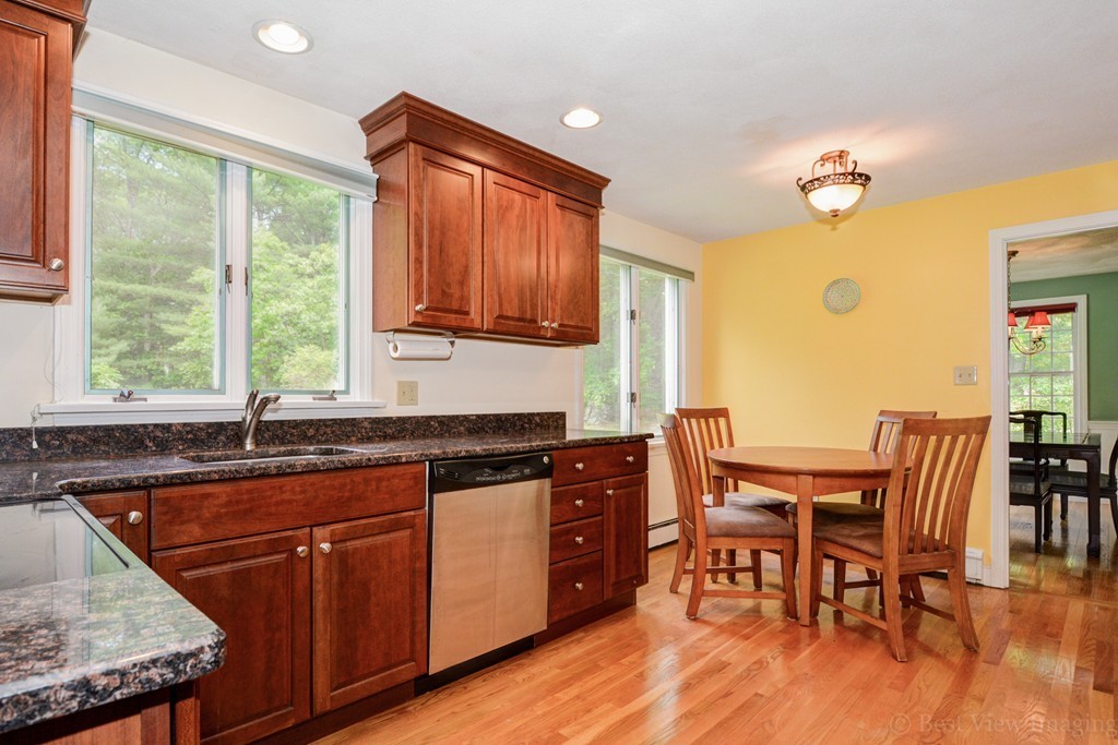 142 River Road Carlisle, MA 01741 - Photo 4 of 30 Gallery Image 4