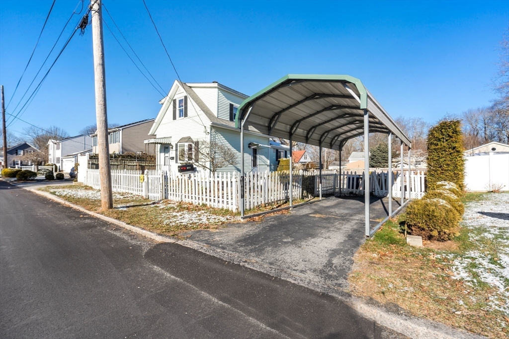 178 Bullock Street Fall River, MA 02720 - Photo 2 of 27