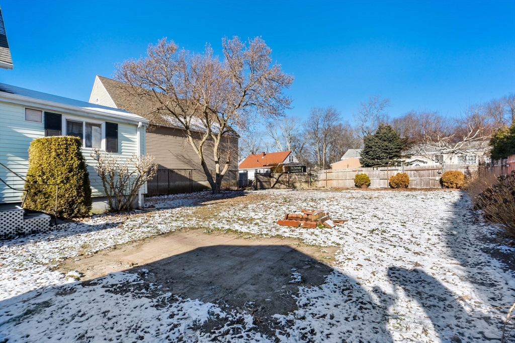 178 Bullock Street Fall River, MA 02720 - Photo 4 of 27