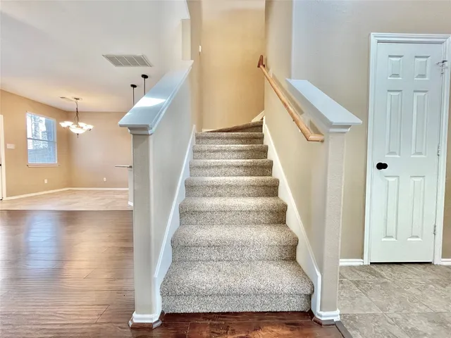 $2,100 | 19 Blue Creek Place, The Woodlands, TX 77382