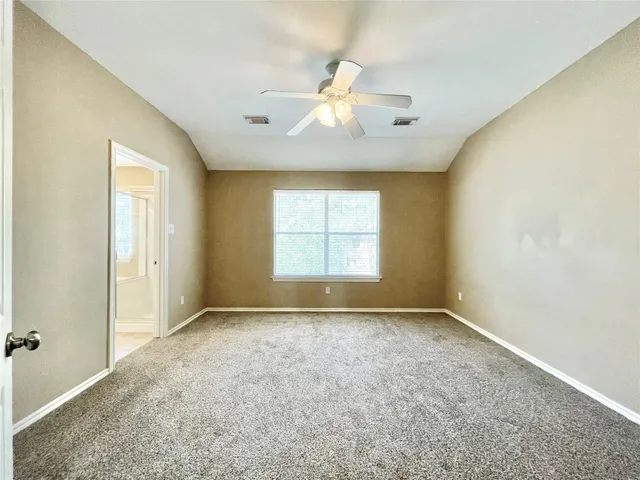 $2,100 | 19 Blue Creek Place, The Woodlands, TX 77382