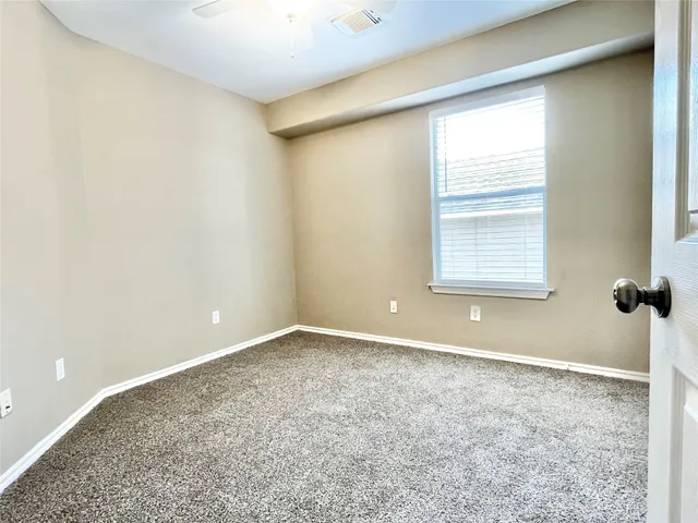 $2,100 | 19 Blue Creek Place, The Woodlands, TX 77382