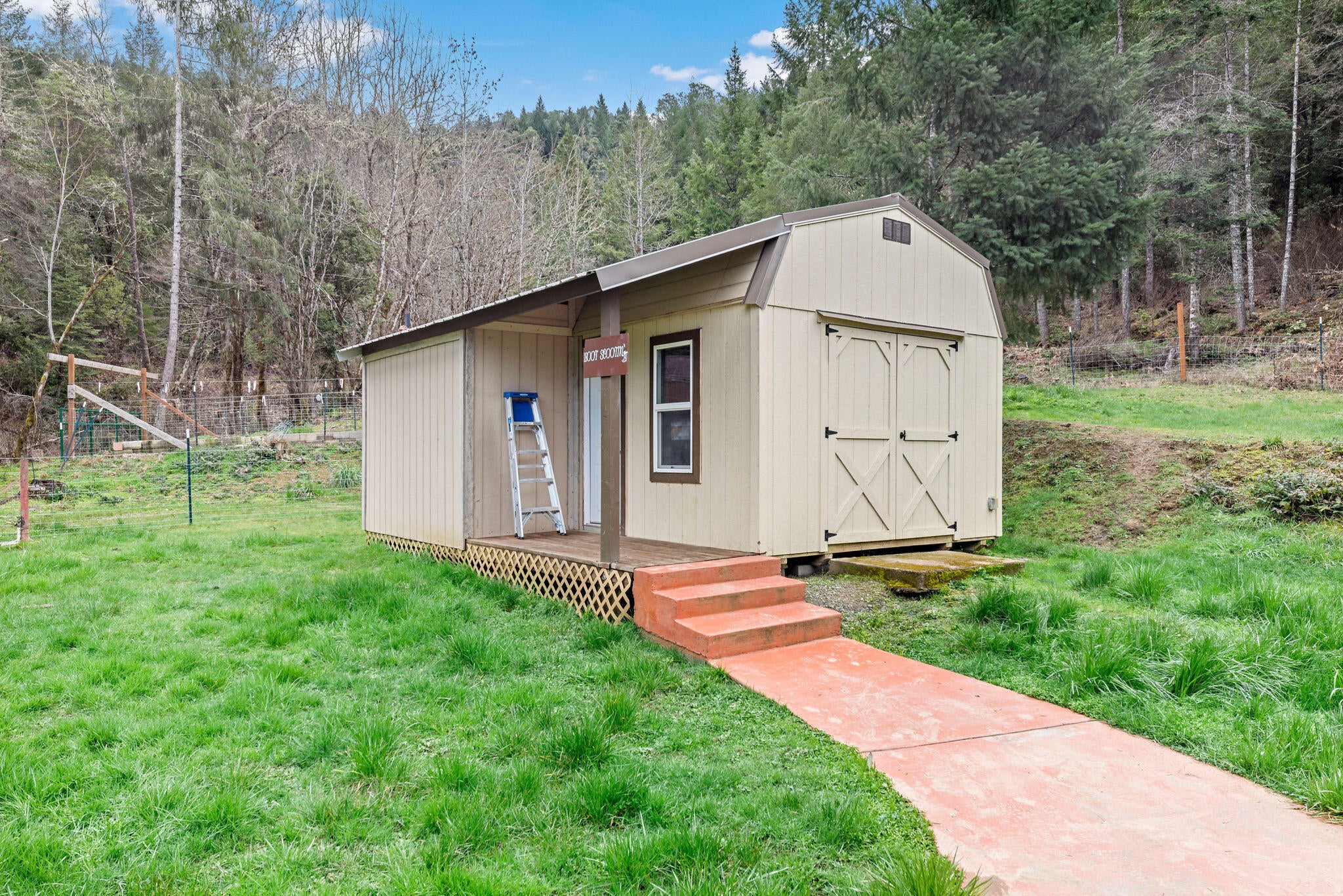 2042 Ranchero Road Glendale, OR 97442 - Photo 20 of 51 she shed