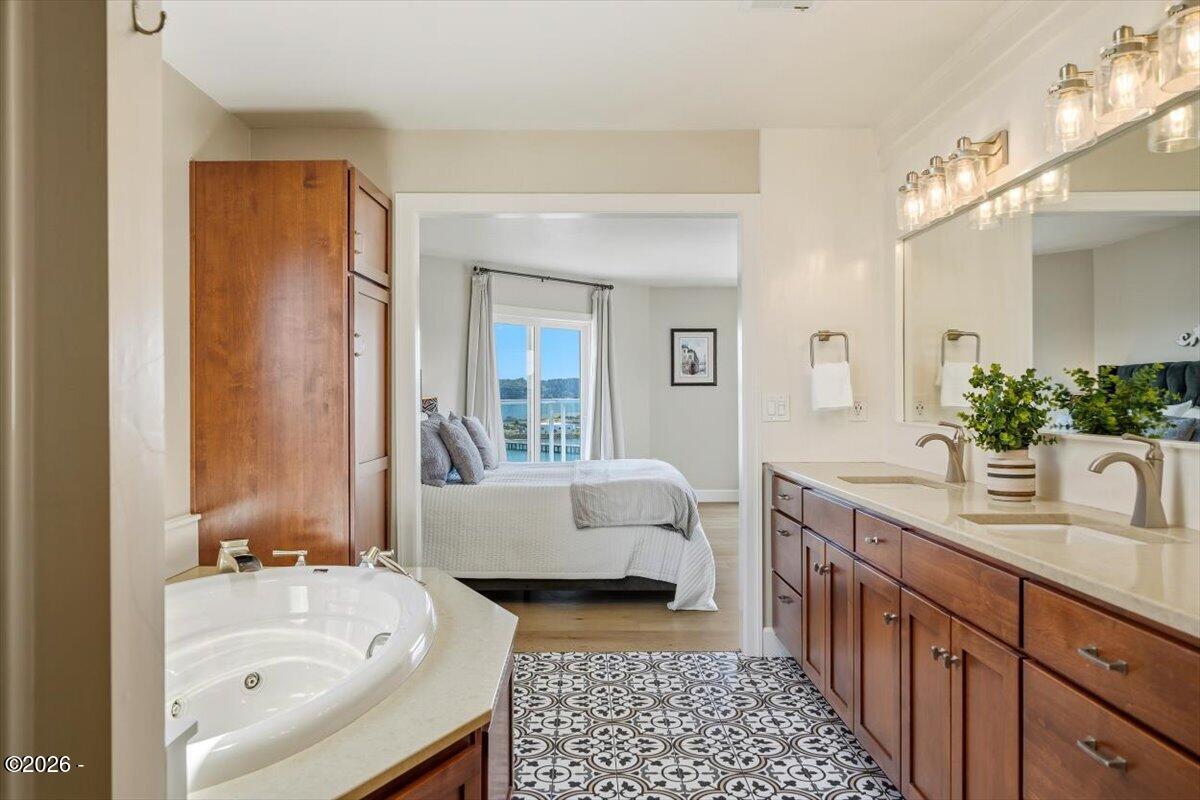 811 Southwest 12th Street Newport, OR 97365 - Photo 50 of 85