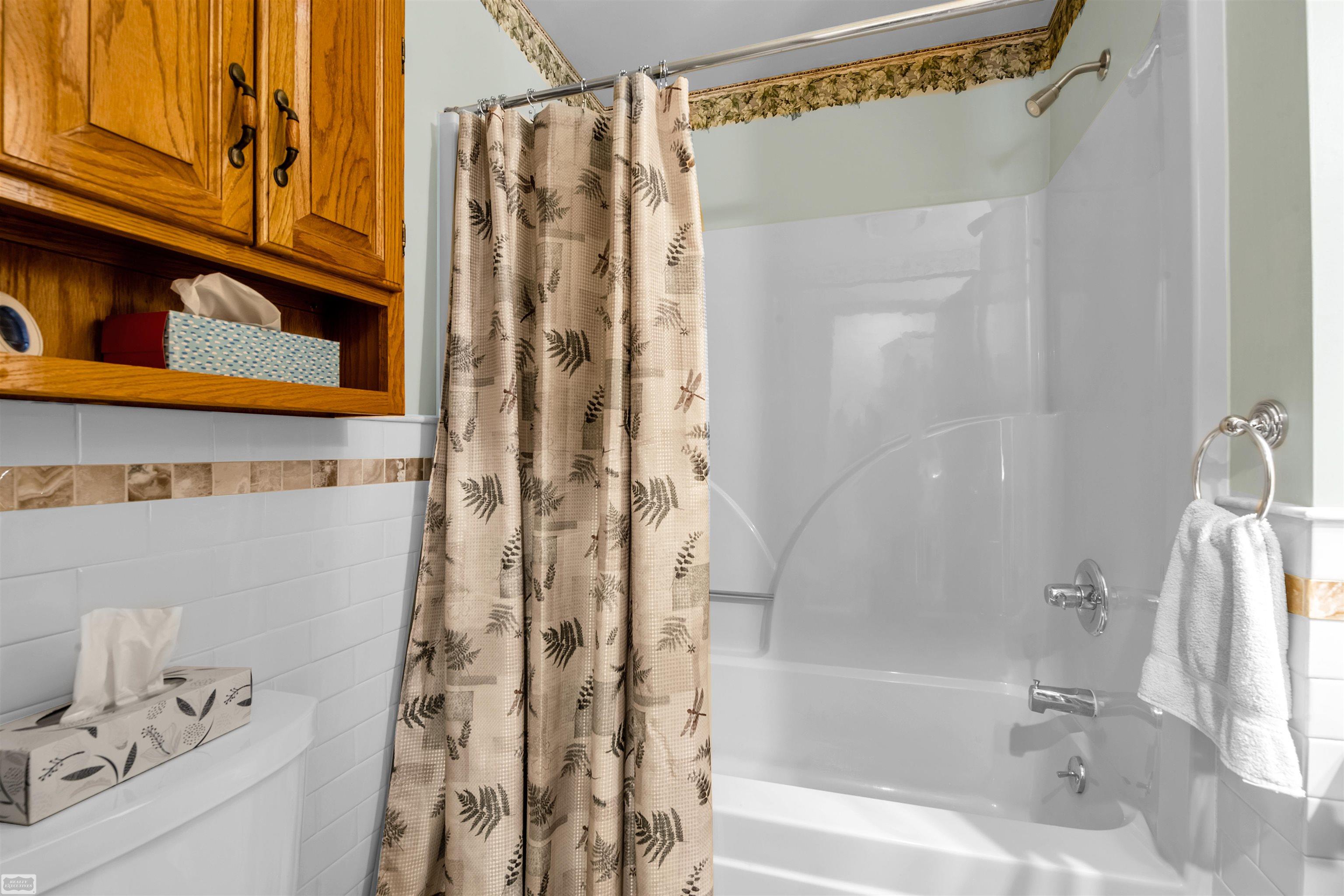 15760 Donald Road Capac, MI 48014 - Photo 13 of 47 First Bathroom