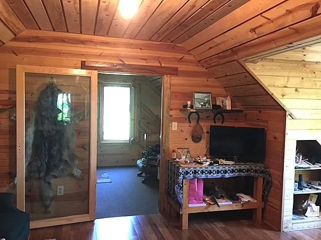 $399,000 | 1915 Lynx Island, International Falls, MN 56649