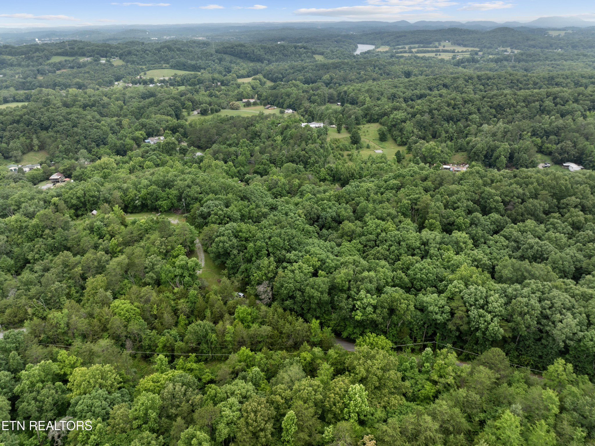1509 Lundy Road Knoxville, TN 37920 - Photo 13 of 36 Gallery Image 13