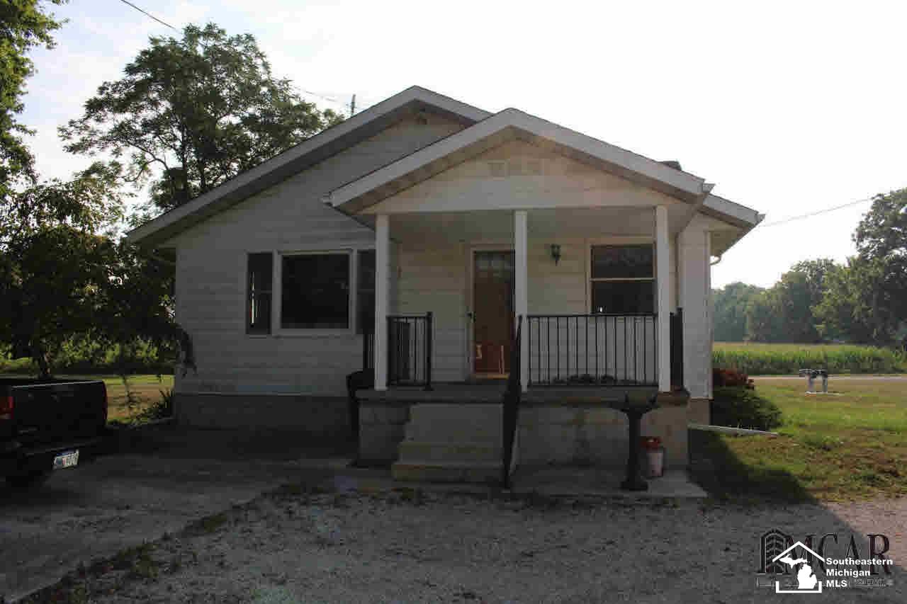 5767 Wilcox Road Dundee, MI 48131 - Photo 5 of 36 21200175-4.JPG