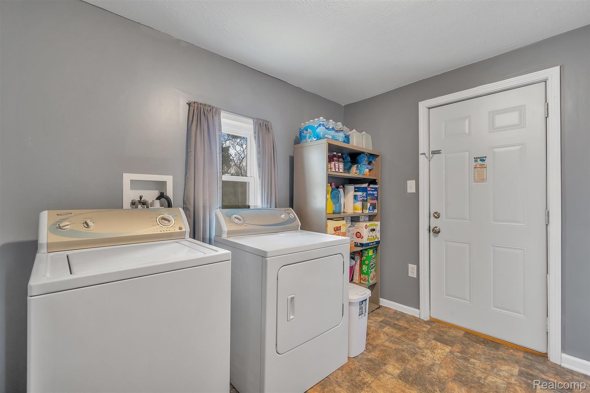 5276 North Henderson Road Davison, MI 48423 - Photo 16 of 37 16-5276 N Henderson Rd-Windowstill Real Estate Photography-16.jpg