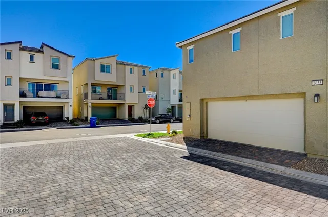 $1,950 | 2633 Mocha Pearl Court, North Las Vegas, NV 89086