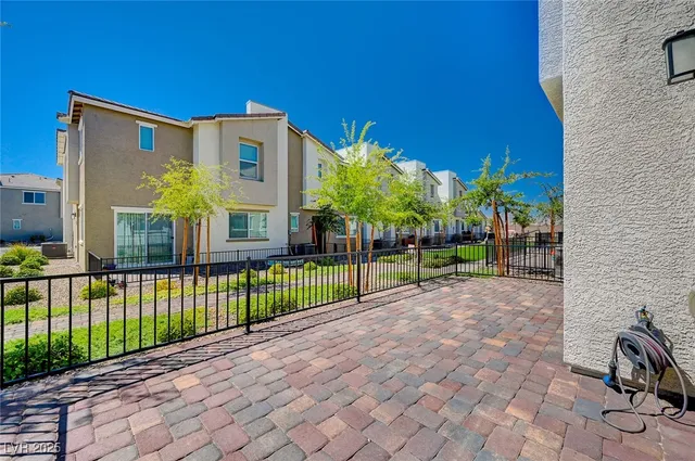 $1,950 | 2633 Mocha Pearl Court, North Las Vegas, NV 89086