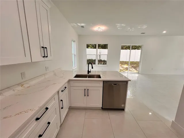 $3,199 | 21 North Hampton Avenue, Orlando, FL 32803