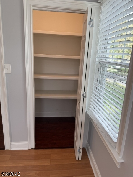 441 Brookside Place Cranford, NJ 07016 - Photo 4 of 20