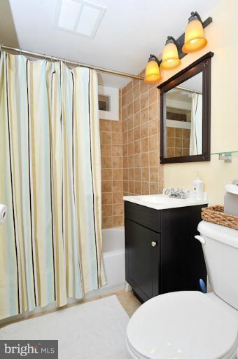 6917 Gillings Road Springfield, VA 22152 - Photo 2 of 24 Bath