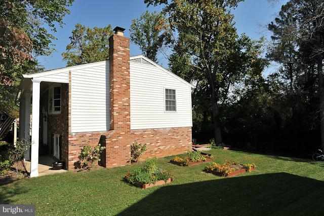 6917 Gillings Road Springfield, VA 22152 - Photo 11 of 24 Exterior (General)