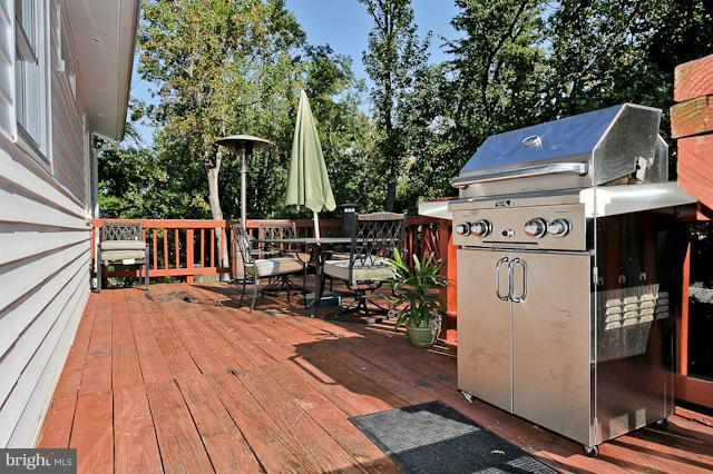 6917 Gillings Road Springfield, VA 22152 - Photo 23 of 24 Exterior (Rear)