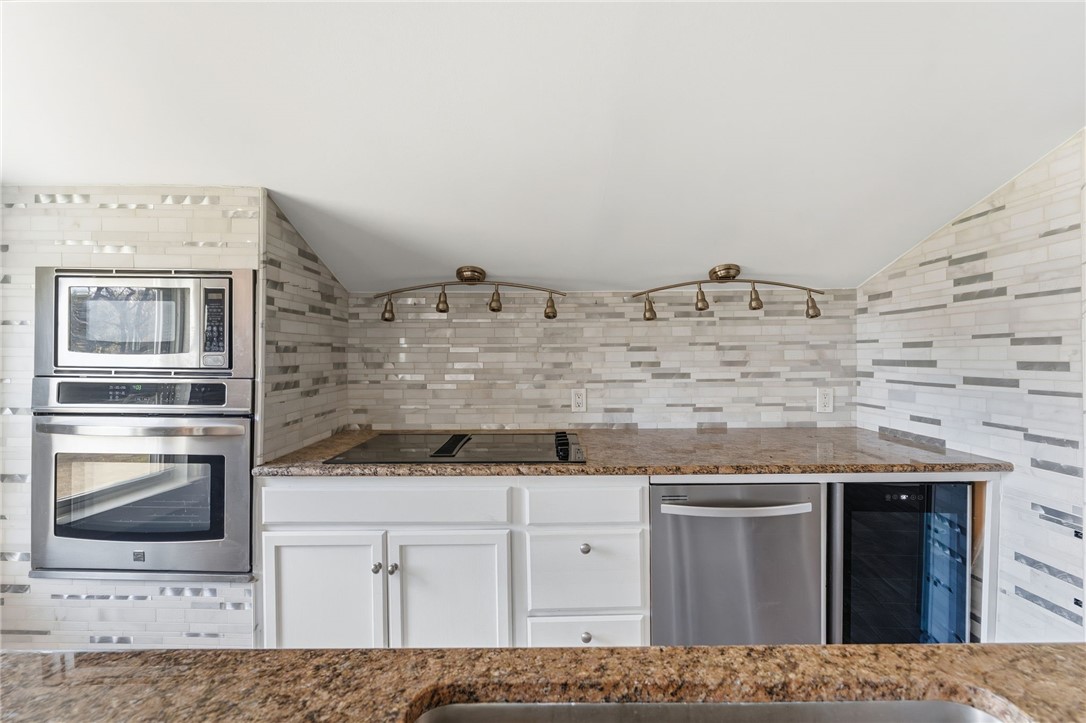 38 Battey Avenue Coventry, RI 02816 - Photo 15 of 42