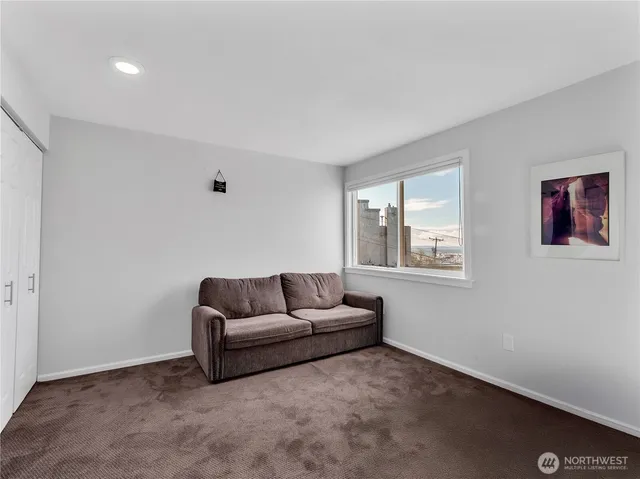 $569,999 | 2221 Gilman Drive West, Unit 205, Seattle, WA 98119