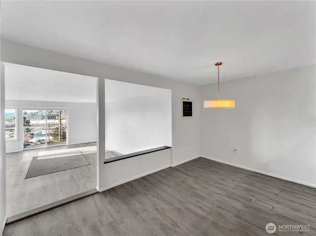 $569,999 | 2221 Gilman Drive West, Unit 205, Seattle, WA 98119