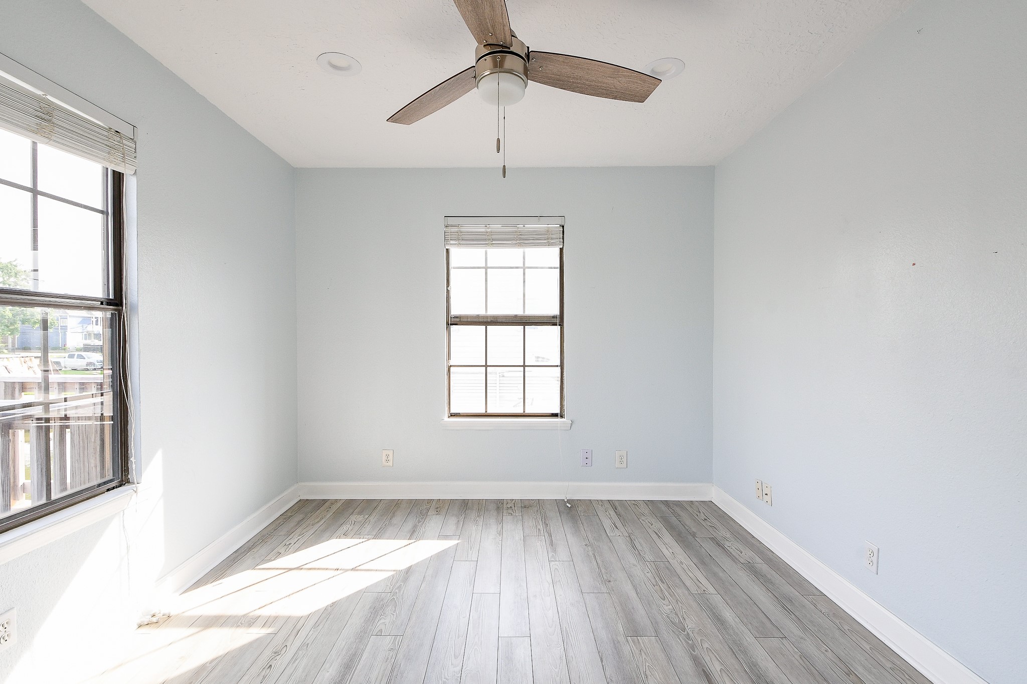 1615 Railroad Street San Leon, TX 77539 - Photo 36 of 45