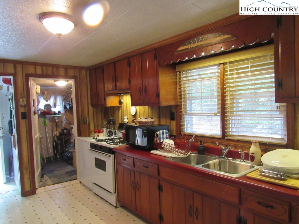 423 Big Laurel Road Creston, NC 28615 - Photo 23 of 49 Gallery Image 23