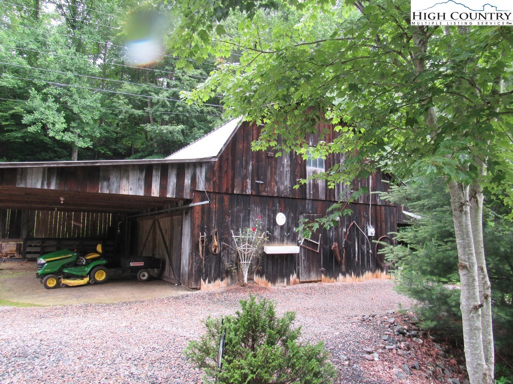 423 Big Laurel Road Creston, NC 28615 - Photo 31 of 49 Gallery Image 31
