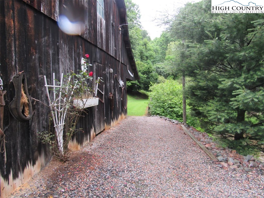 423 Big Laurel Road Creston, NC 28615 - Photo 39 of 49 Gallery Image 39