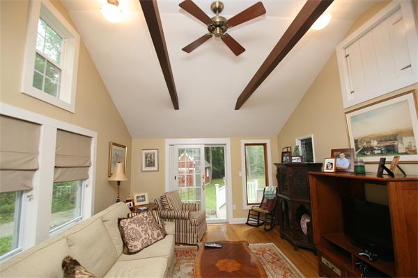 91 Maple Street Scituate, MA 02066 - Photo 5 of 19 Gallery Image 5