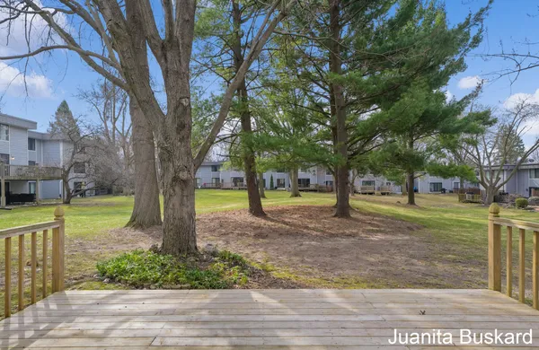 $240,000 | 4106 North Norway Street Southeast, Kentwood, MI 49546