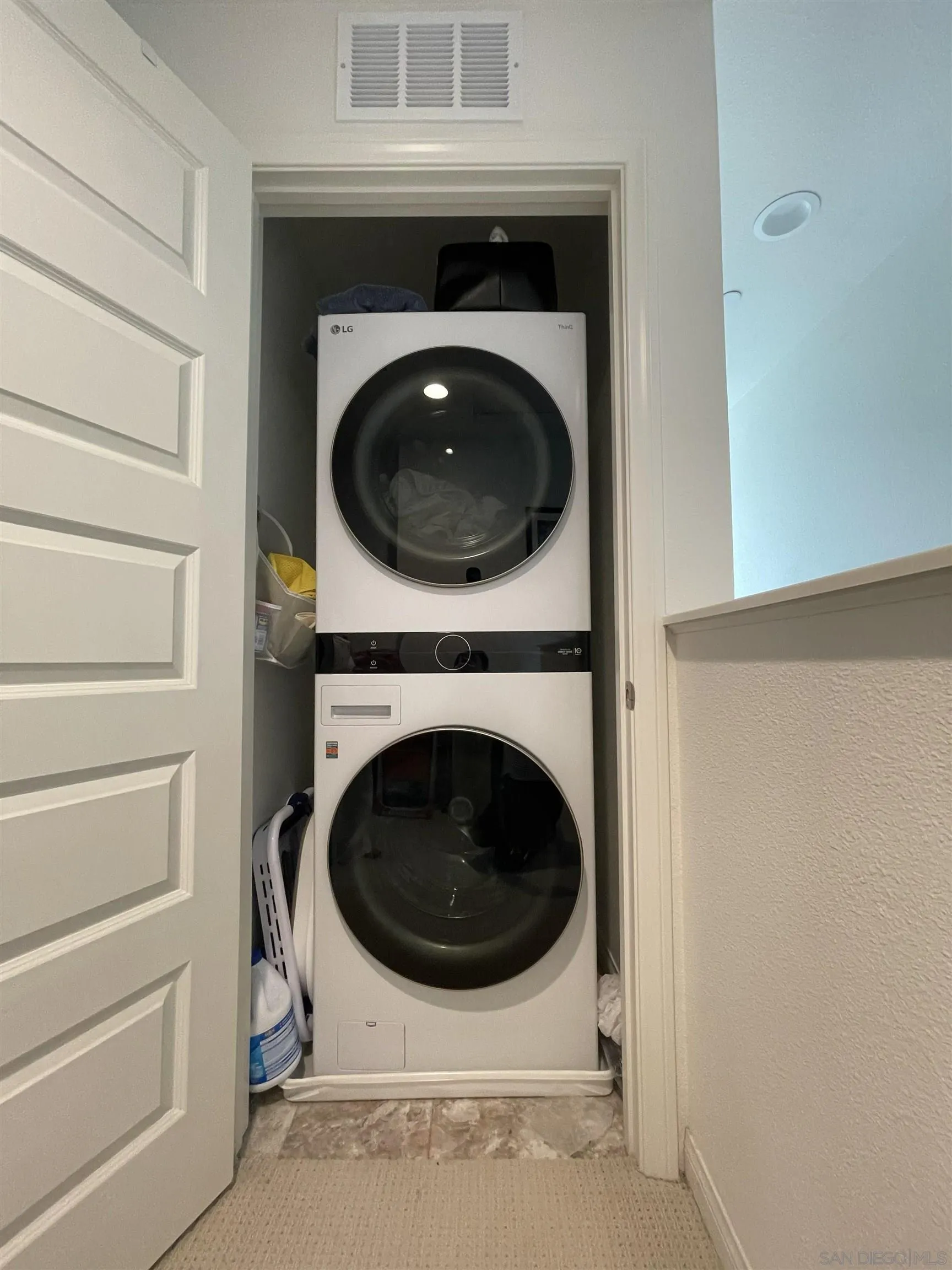 2708 Juniper Berry Street Spring Valley, CA 91977 - Photo 17 of 39 a utility room with dryer and washer