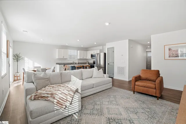 $279,999 | 130 Barrington Creek Road, Piedmont, SC 29673