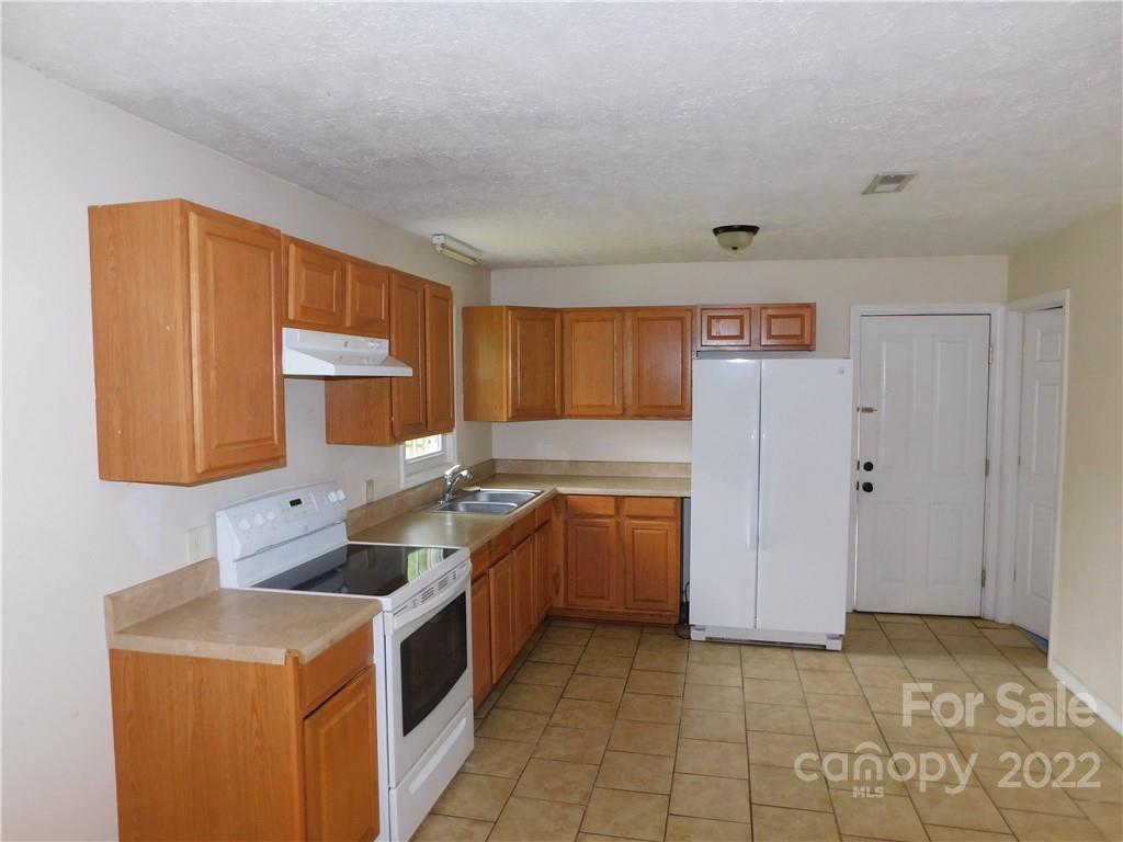 1615 Conley Road Morganton, NC 28655 - Photo 4 of 10 Gallery Image 4