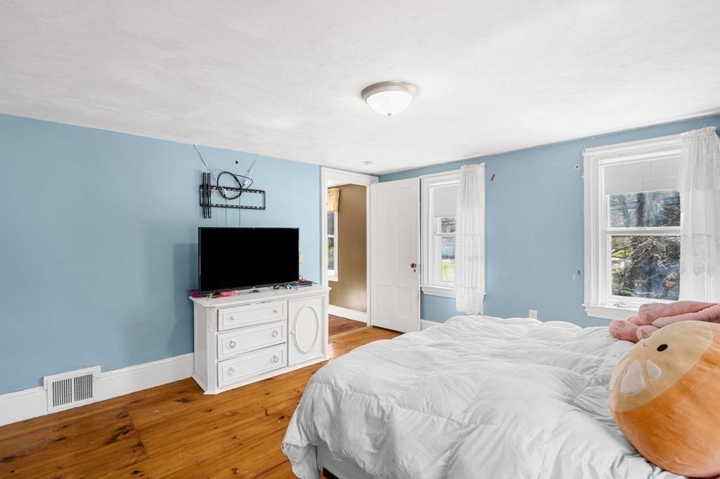 231 West Main Street Georgetown, MA 01833 - Photo 18 of 29