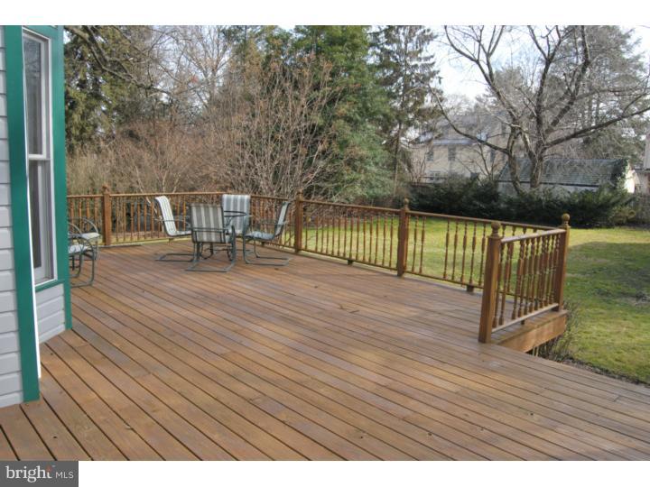 18 Derwen Road Bala Cynwyd, PA 19004 - Photo 11 of 22 Deck