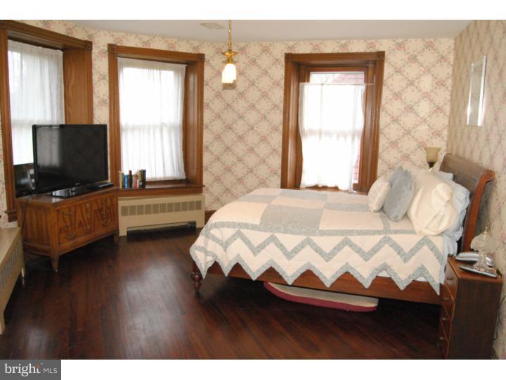 18 Derwen Road Bala Cynwyd, PA 19004 - Photo 12 of 22 Bedroom - Main