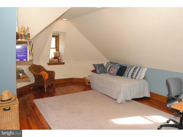 18 Derwen Road Bala Cynwyd, PA 19004 - Photo 16 of 22 Bedroom 2