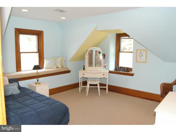 18 Derwen Road Bala Cynwyd, PA 19004 - Photo 17 of 22 Bedroom 3