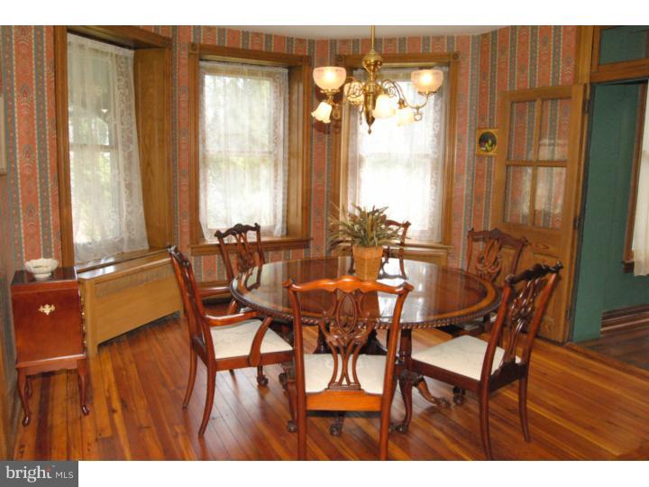 18 Derwen Road Bala Cynwyd, PA 19004 - Photo 5 of 22 Dining Room