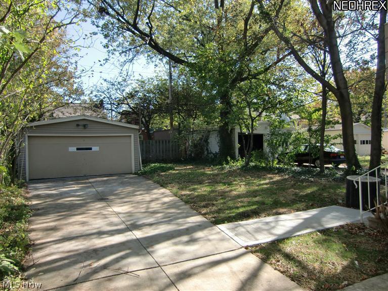 1131 Pennfield Road Cleveland, OH 44121 - Photo 22 of 23