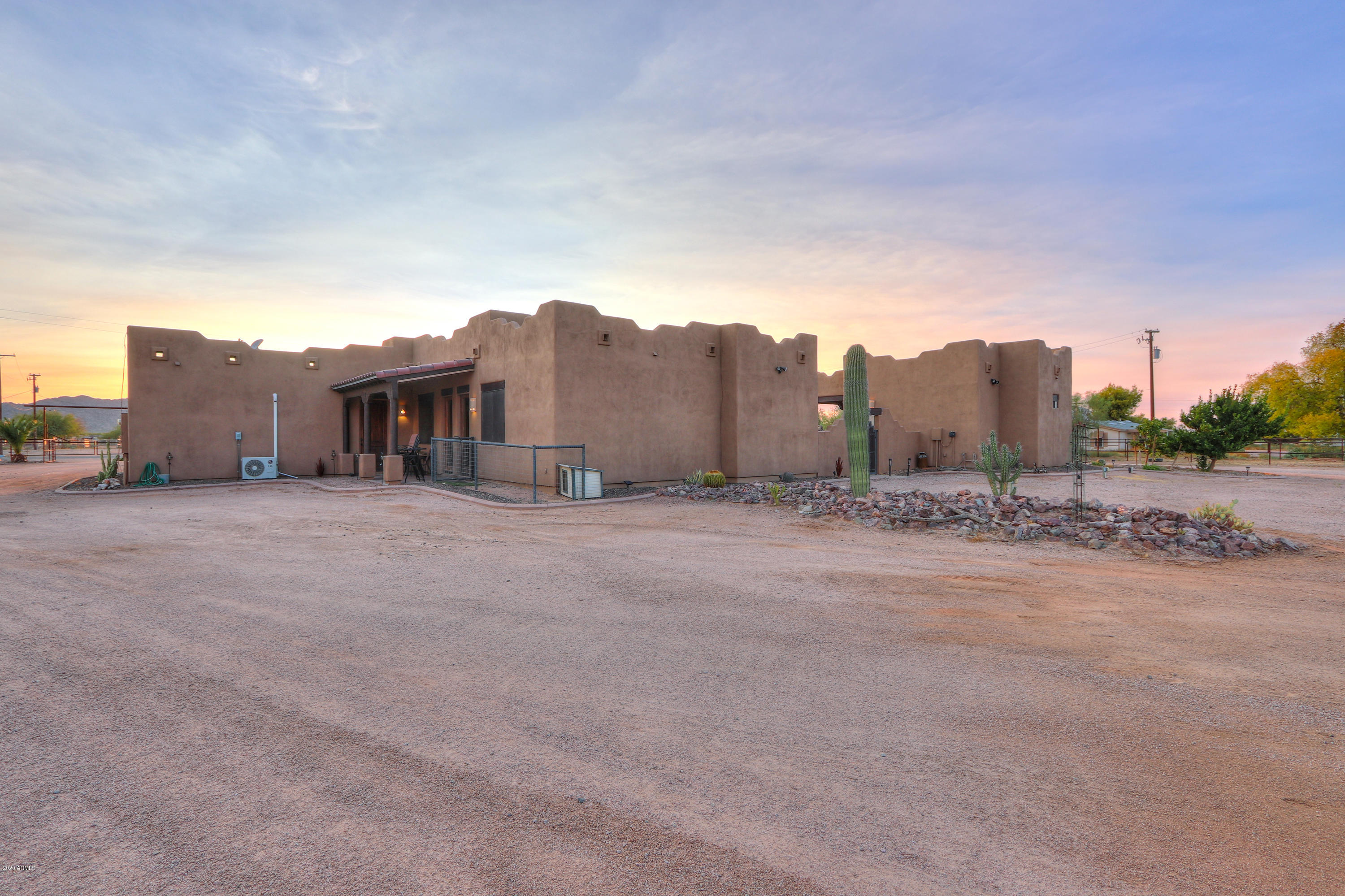 16351 North Thunderbird Road Maricopa, AZ 85139 - Photo 51 of 141 085