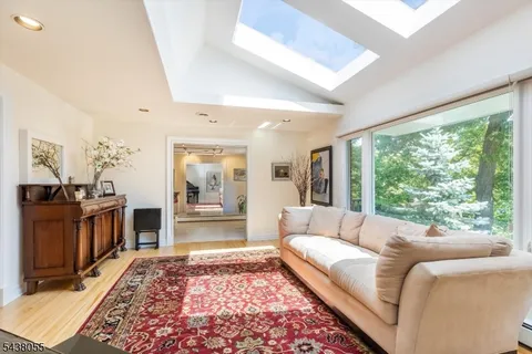 $1,250,000 | 83 Brookside Terrace, North Caldwell, NJ 07006