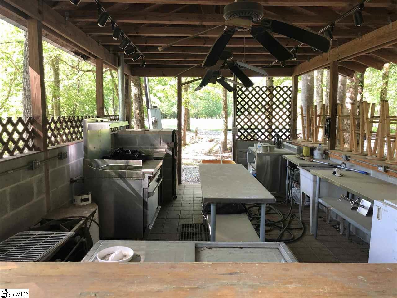 418 Terry Road Fountain Inn, SC 29644 - Photo 9 of 36
