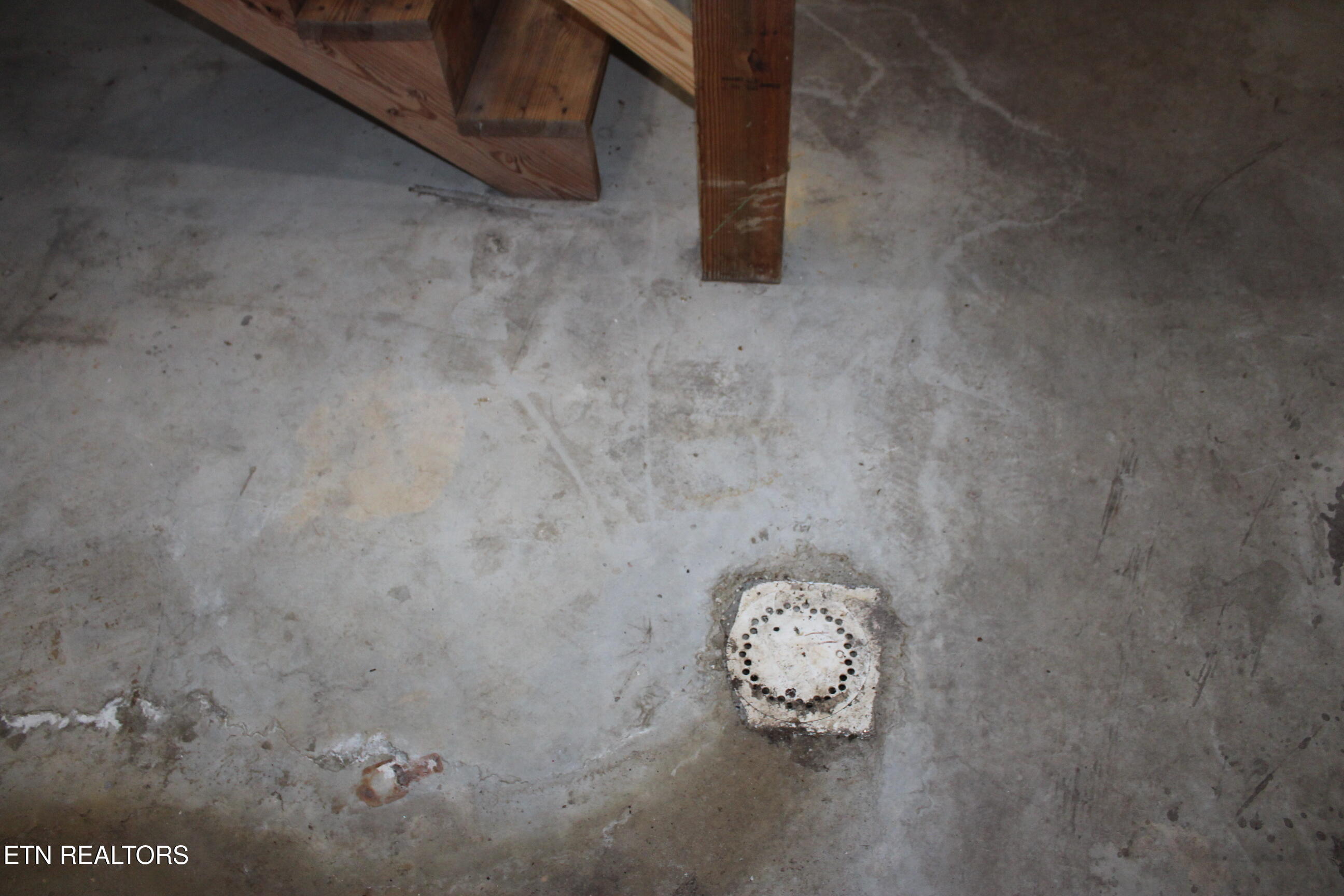 203 Rugby Avenue Jamestown, TN 38556 - Photo 40 of 42 IMG_0246