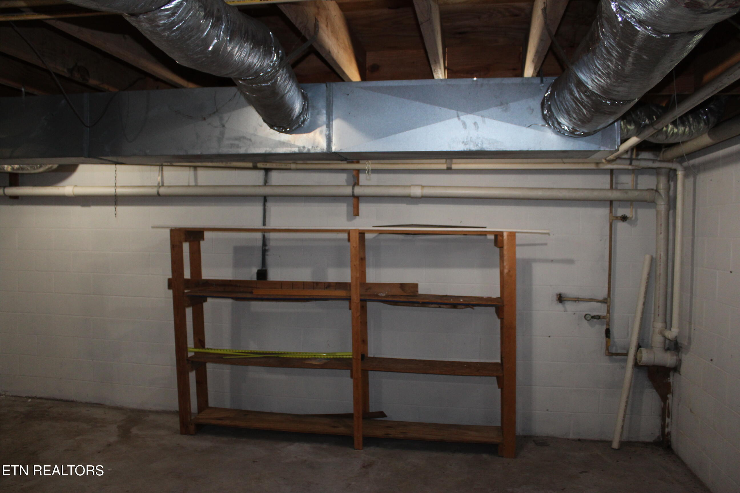 203 Rugby Avenue Jamestown, TN 38556 - Photo 41 of 42 IMG_0247