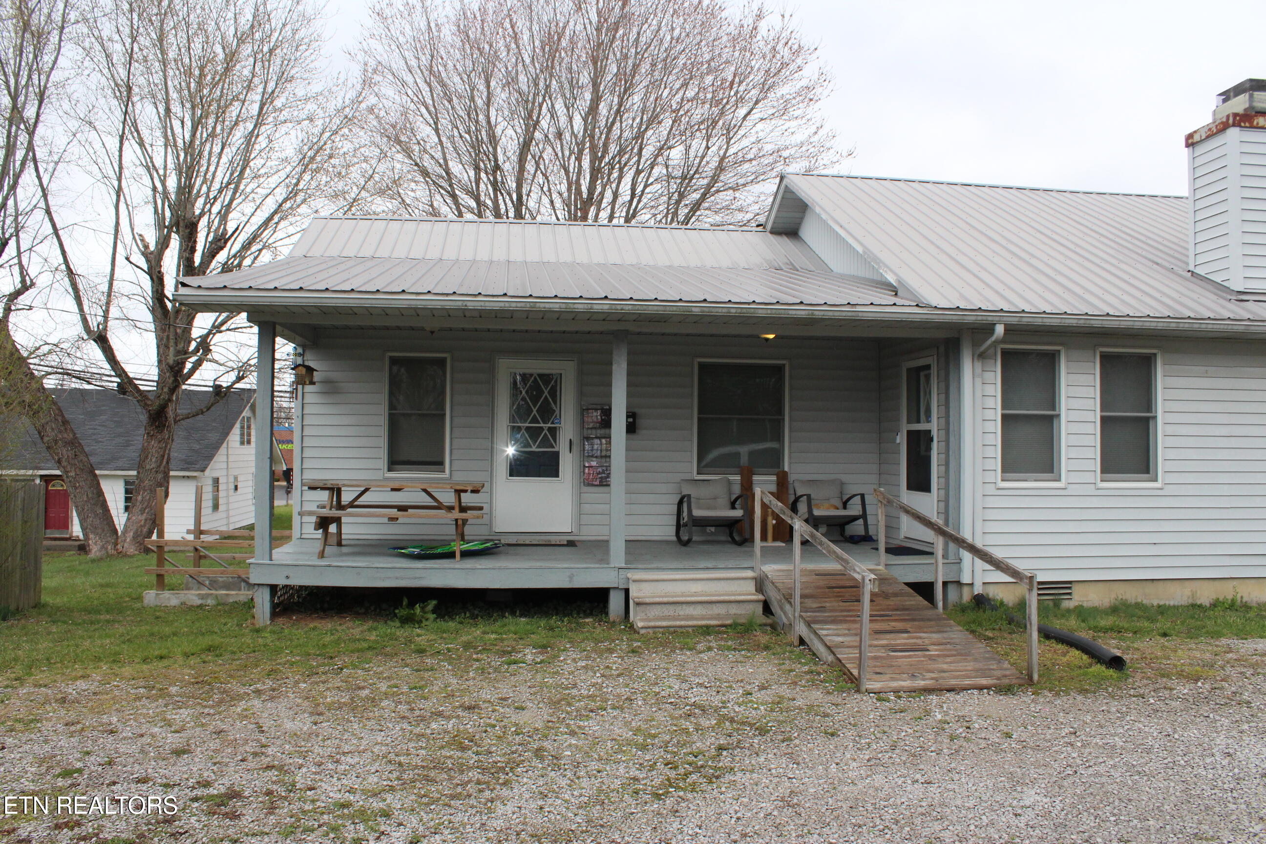 203 Rugby Avenue Jamestown, TN 38556 - Photo 8 of 42 IMG_0214