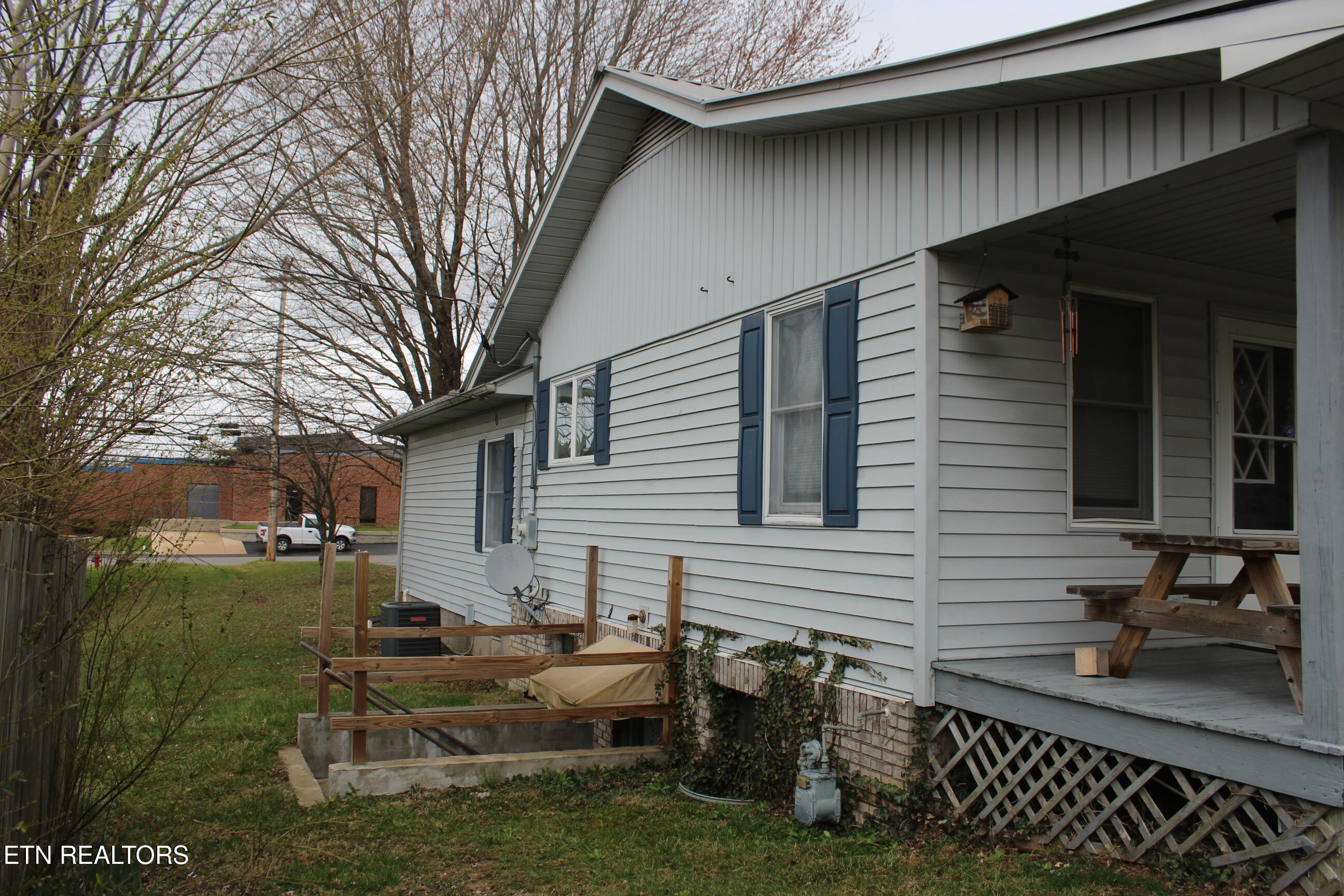 203 Rugby Avenue Jamestown, TN 38556 - Photo 10 of 42 IMG_0216