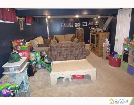 768 Old Raritan Road Edison, NJ 08820 - Photo 6 of 10 a living room with furniture