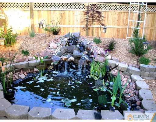 768 Old Raritan Road Edison, NJ 08820 - Photo 9 of 10 a view of a garden