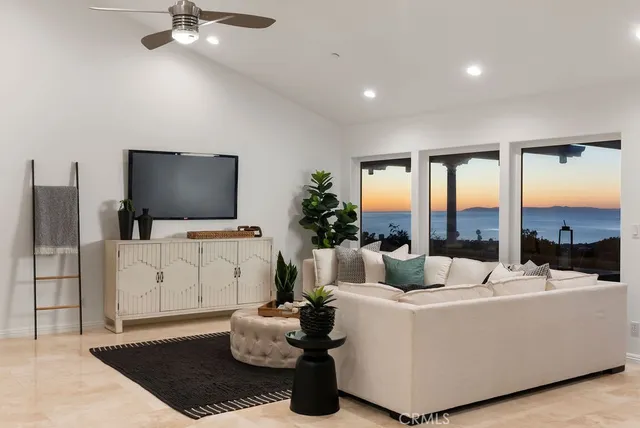 $3,150,000 | 703 Avenida Presidio, San Clemente, CA 92672